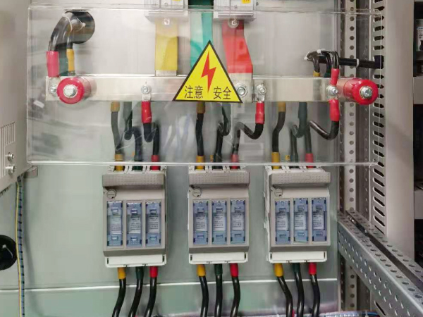 電控柜細節(jié)