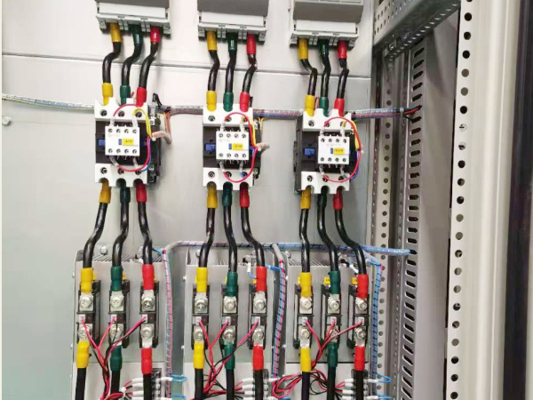 電控柜細節(jié)