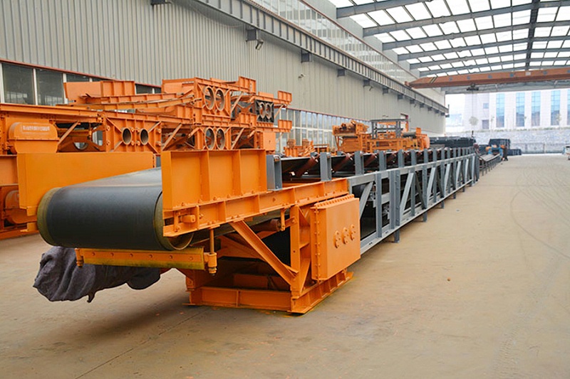 選礦廠(chǎng)帶式輸送機(jī)