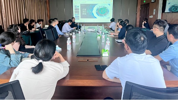 華東工控與上海良信簽署智能配電戰(zhàn)略合作協(xié)議，共創(chuàng)智能配電解決方案新篇章