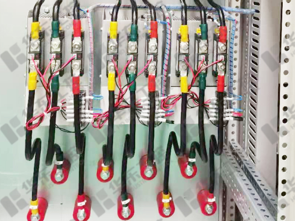 動力配電柜細(xì)節(jié)