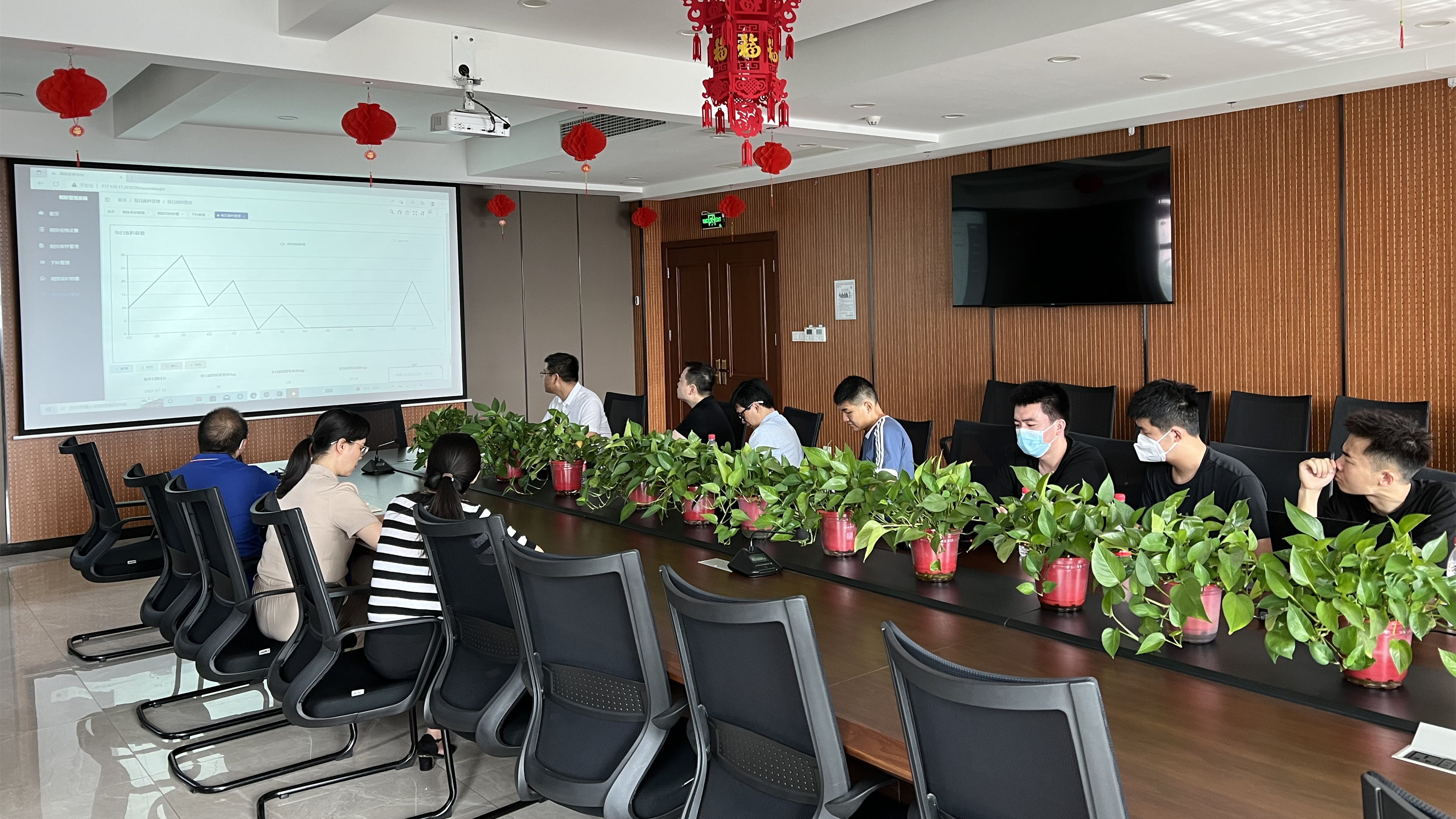 華東工控-校企聯(lián)合開(kāi)發(fā)銅排稱(chēng)重管理系統(tǒng)