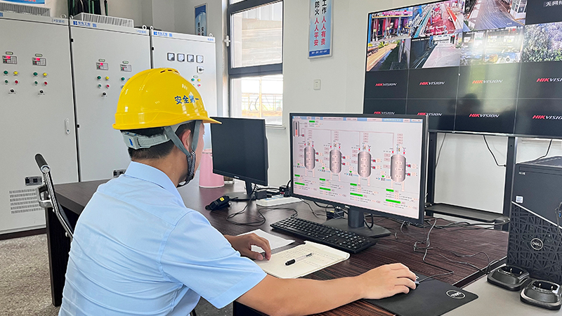 反應(yīng)釜自動(dòng)化控制系統(tǒng)在多行業(yè)生產(chǎn)應(yīng)用的優(yōu)勢(shì)